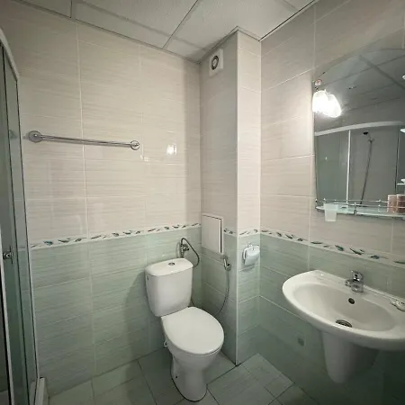 линоляни Apartamento Pomorie