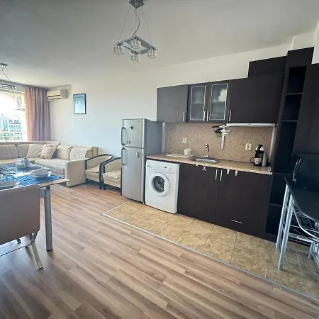 линоляни Pomorie